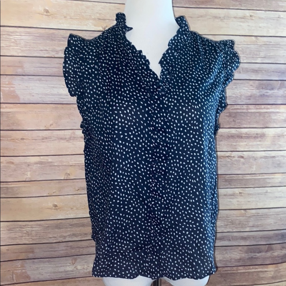 🎈Sale🎈Banana Republic Ruffle Detailed Button Up Top